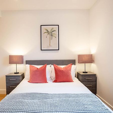 Deluxe Chic 1 2 Bed Apts Near Heathrow Legoland Windsor Slough别墅 外观 照片